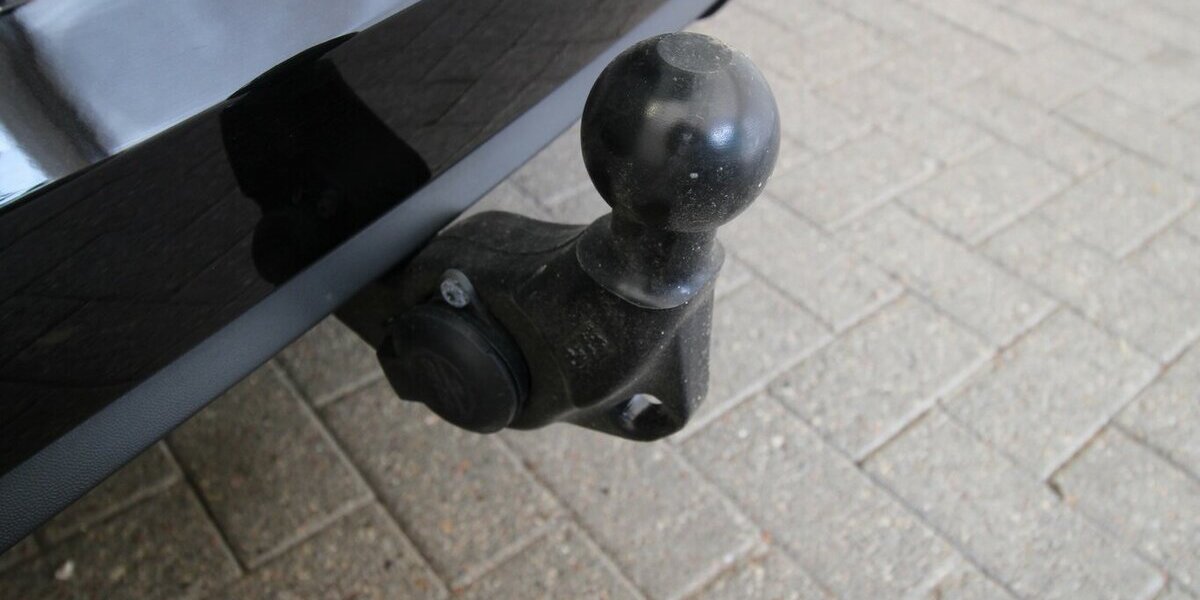 VW Touran 1.5 TSI 7-DSG Comfortline 7-SITZ+NAVI+AHK 25.069 km 32.790 &euro; Hagenow 19230