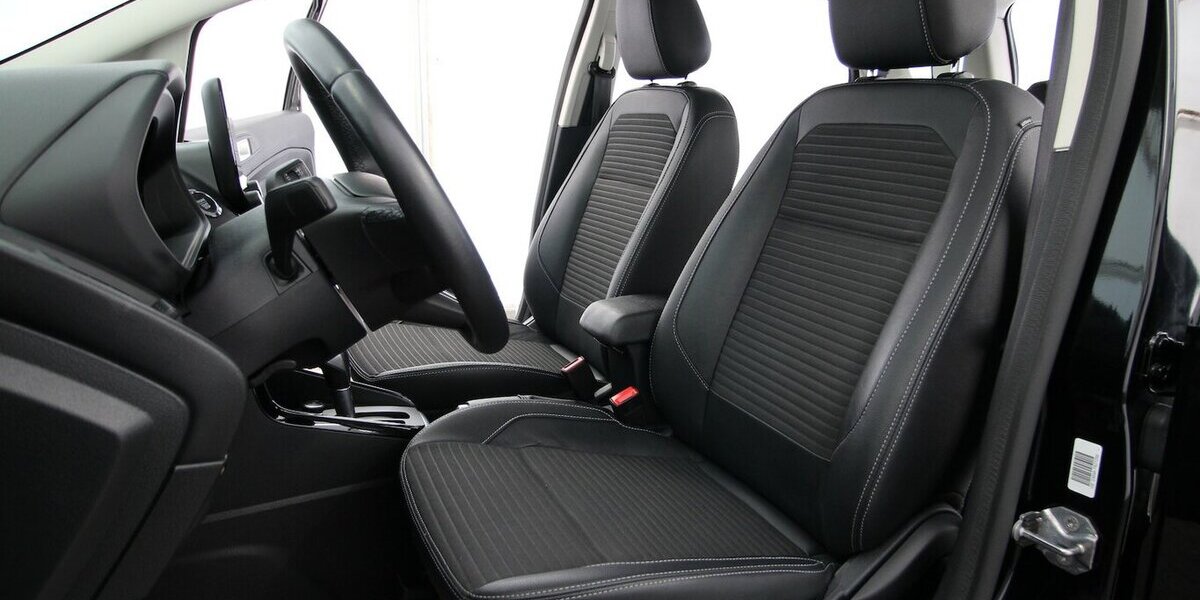 Ford EcoSport EcoBoost Titanium AHK+Bi-XENON+KAMERA 43.038 km 14.900 &euro; Hagenow 19230