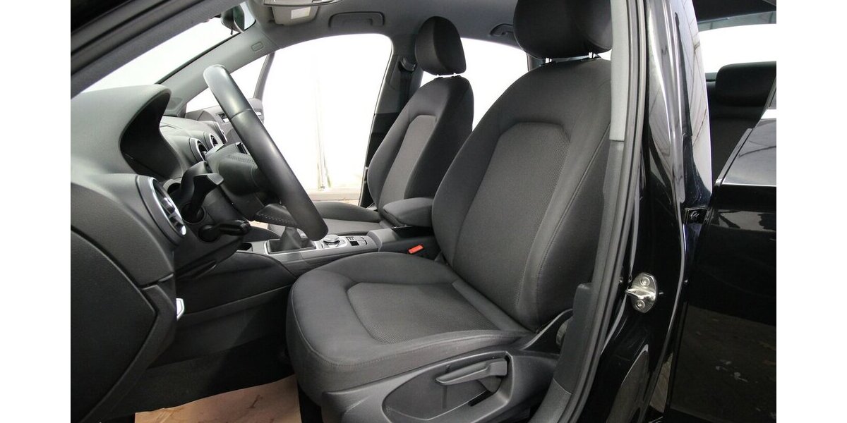 Audi A3 30 TFSI NAVI+TEMPOMAT+WINTER-PAKET+Bi-XENON 92.850 km 14.900 &euro; Hagenow 19230