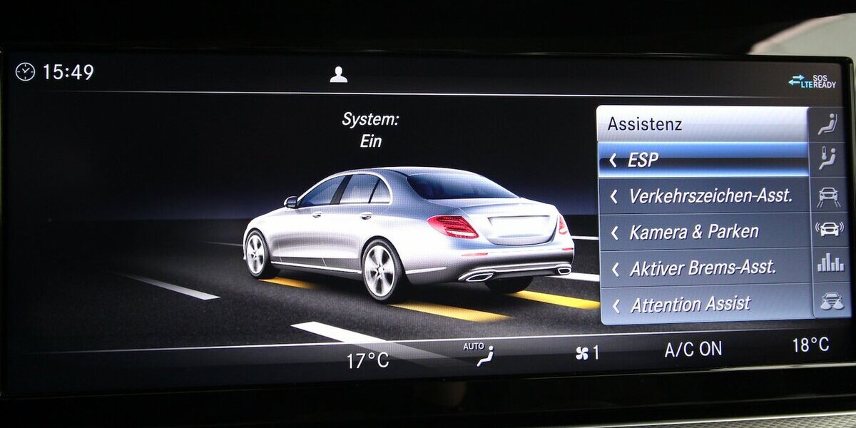 Mercedes-Benz E 220 d Avantgarde NAVI+LED+KAMERA+STANDHEIZUNG 29.693 km 38.500 &euro; Hagenow 19230