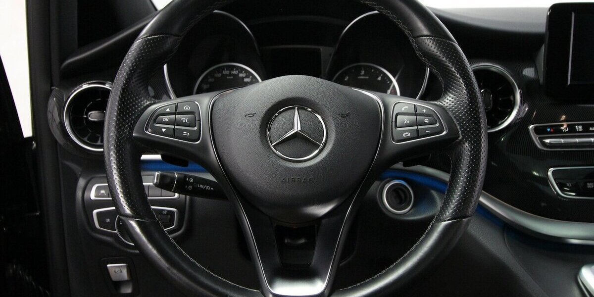 Mercedes-Benz V 220 d Edition lang PANO-DACH+LED+NAVI+KAMERA 95.519 km 44.700 &euro; Hagenow 19230