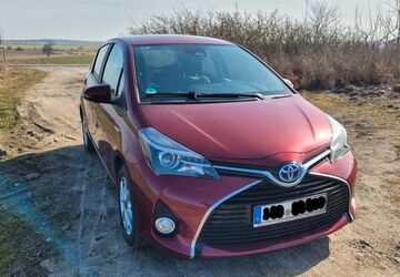 Toyota Yaris 82.215 km 10.500 &euro; Brüel 19412
