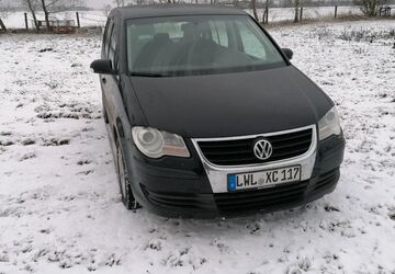 VW Touran 287.000 km 4.499 &euro; Sülstorf 19077