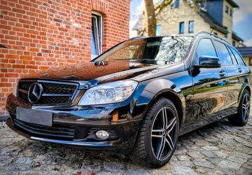 Mercedes-Benz 220 268.200 km 6.750 &euro; Gadebusch 19205