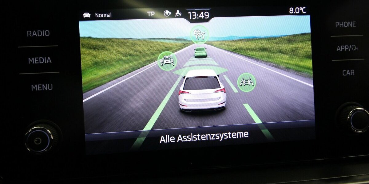 Skoda Scala 1.5 TSI 7-DSG Monte Carlo LED+PANO-DACH 16.534 km 24.900 &euro; Hagenow 19230