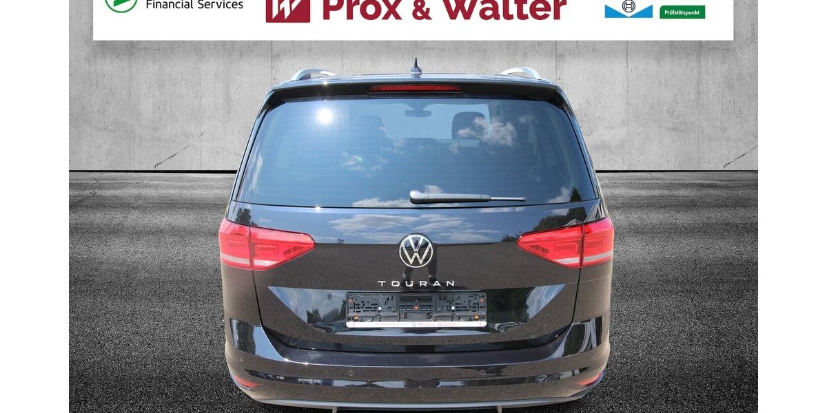 VW Touran 1.5 TSI 7-DSG Comfortline 7-SITZ+NAVI+AHK 25.069 km 32.790 &euro; Hagenow 19230