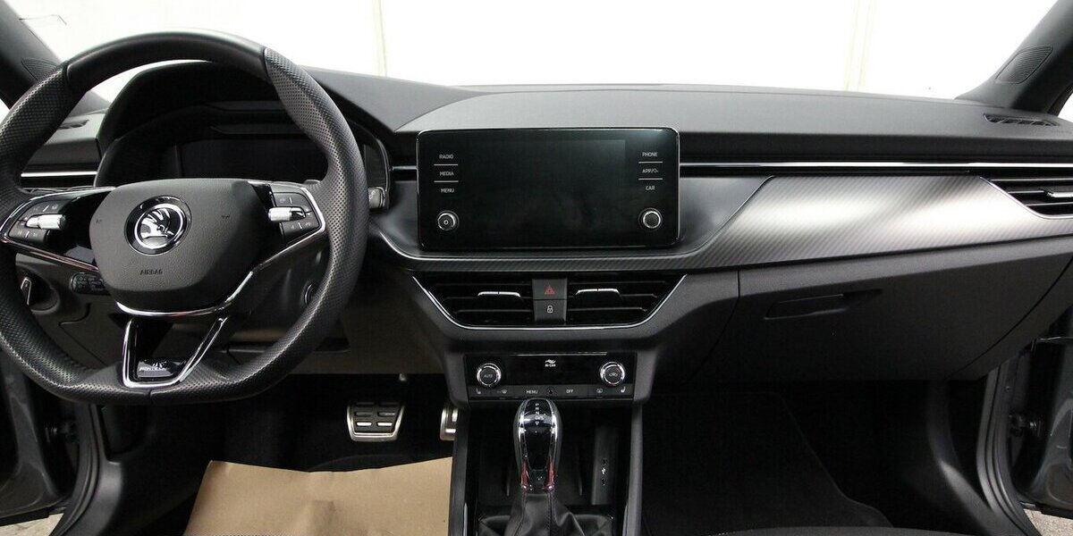 Skoda Scala 1.5 TSI 7-DSG Monte Carlo LED+PANO-DACH 16.534 km 24.900 &euro; Hagenow 19230