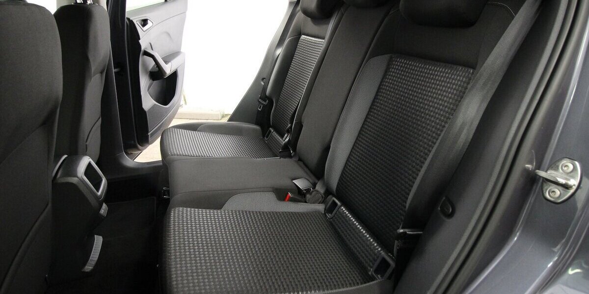 VW T-Cross TSI OPF Active LED+NAVI+KAMERA+ACC 47.327 km 19.900 &euro; Hagenow 19230