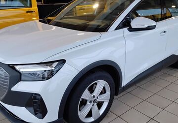 Audi Q4 e-tron 46.000 km 29.990 &euro; Brüsewitz 19071