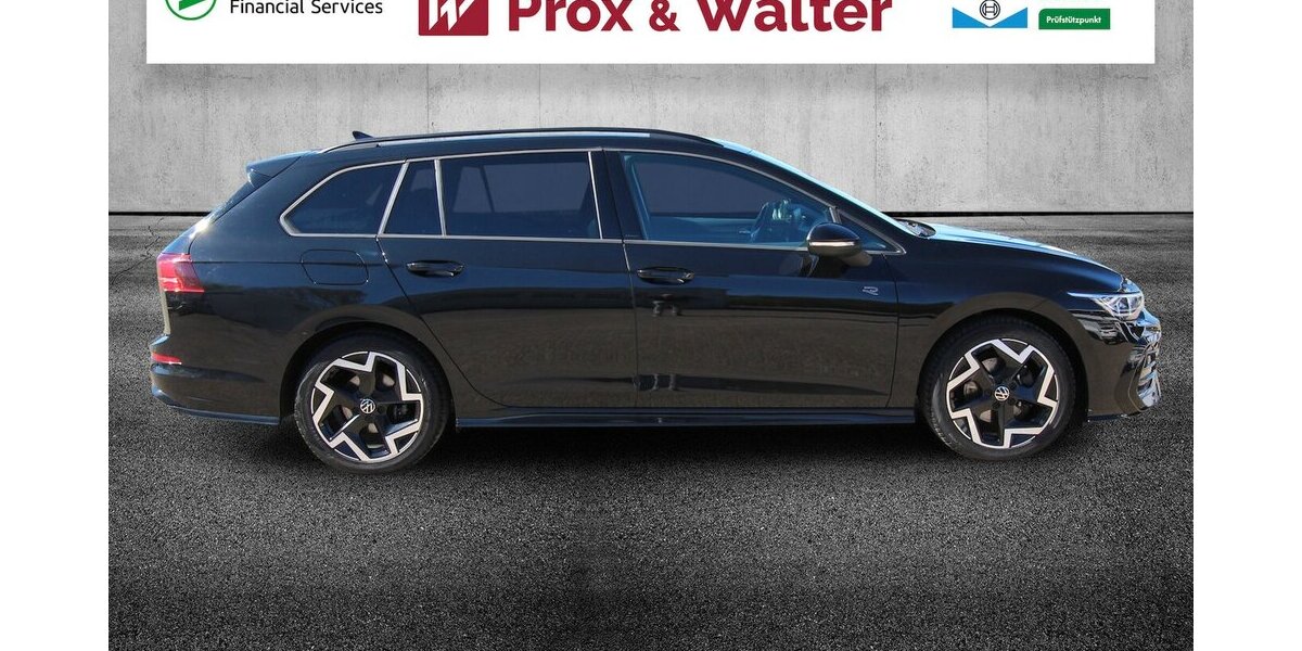 VW Golf VIII Variant 1.5 TSI R-Line LED+KAMERA+ACC 32.175 km 27.500 &euro; Hagenow 19230