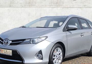 Toyota Auris 137.364 km 9.900 &euro; Schwerin 19057
