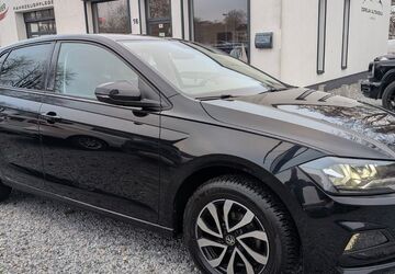 VW Polo 64.000 km 15.990 &euro; Wismar 23970