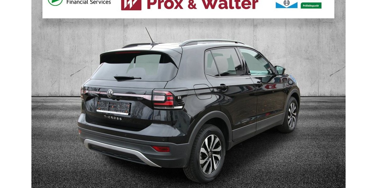 VW T-Cross TSI OPF Active LED+NAVI+KAMERA+ACC 37.252 km 19.900 &euro; Hagenow 19230