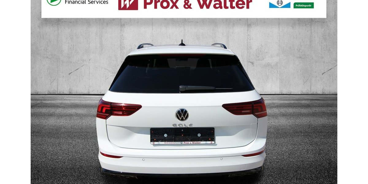 VW Golf VIII Variant 1.5 TSI R-Line LED+KAMERA+ACC 29.466 km 27.500 &euro; Hagenow 19230