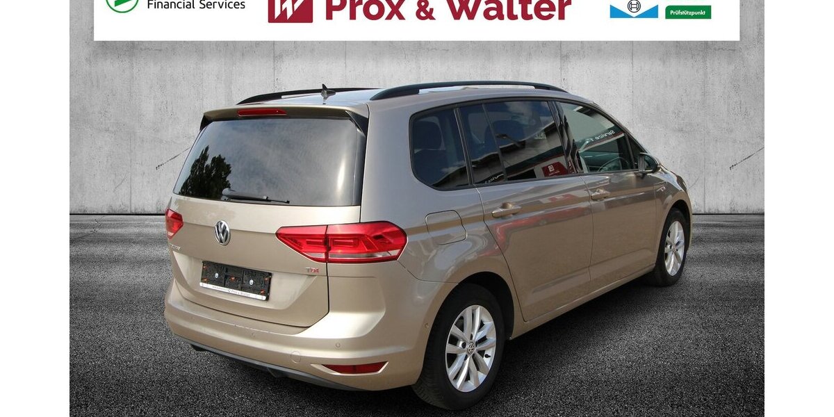 VW Touran 1.6 TDI BMT 7-DSG Comfortline NAVI+ACC 151.032 km 14.500 &euro; Hagenow 19230