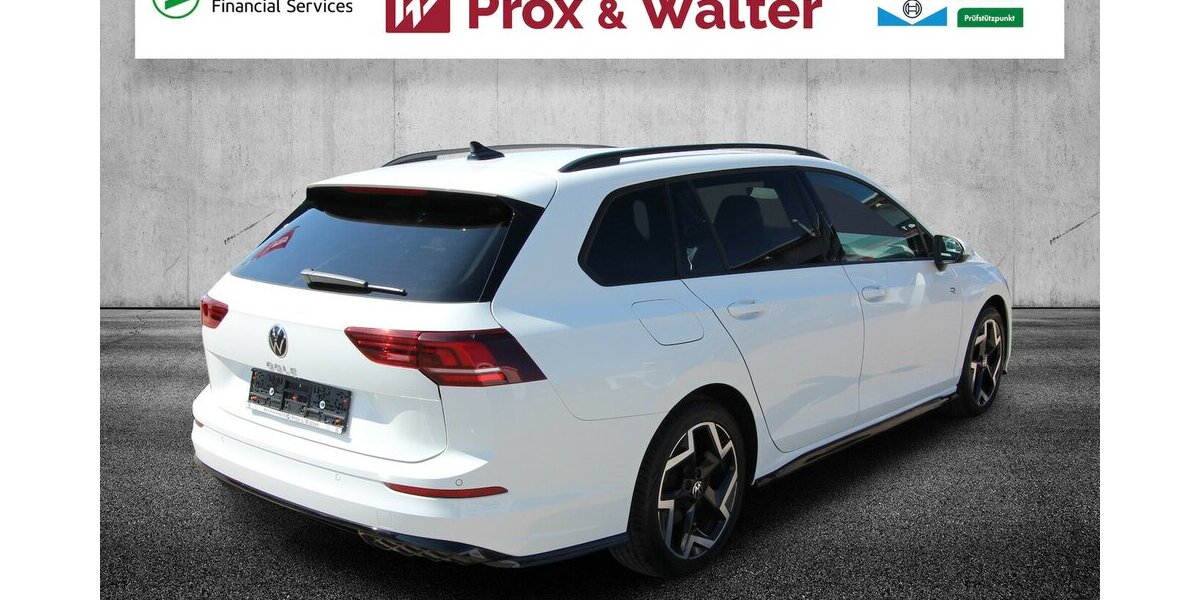 VW Golf VIII Variant 1.5 TSI R-Line LED+KAMERA+ACC 29.466 km 27.500 &euro; Hagenow 19230