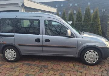 Opel Combo Life 151.000 km 2.950 &euro; Pampow 19075