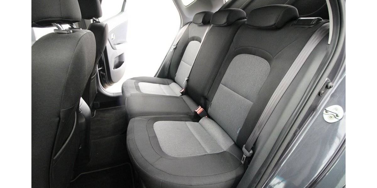 Kia cee´d T-GDI UEFA Euro NAVI+KAMERA+SITZHEIZUNG 84.807 km 10.700 &euro; Hagenow 19230