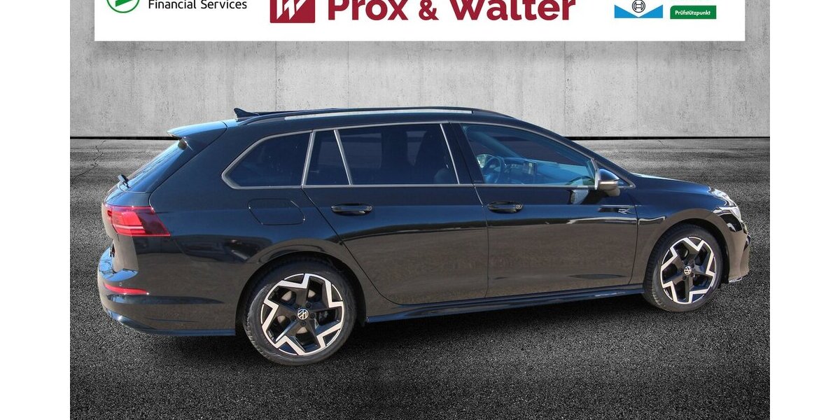 VW Golf VIII Variant 1.5 TSI R-Line LED+KAMERA+ACC 32.175 km 27.500 &euro; Hagenow 19230