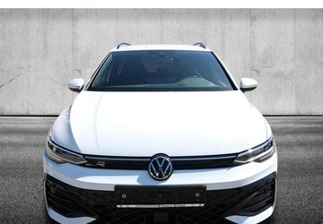 VW Golf VIII Variant 1.5 TSI R-Line LED+KAMERA+ACC 29.466 km 27.500 &euro; Hagenow 19230