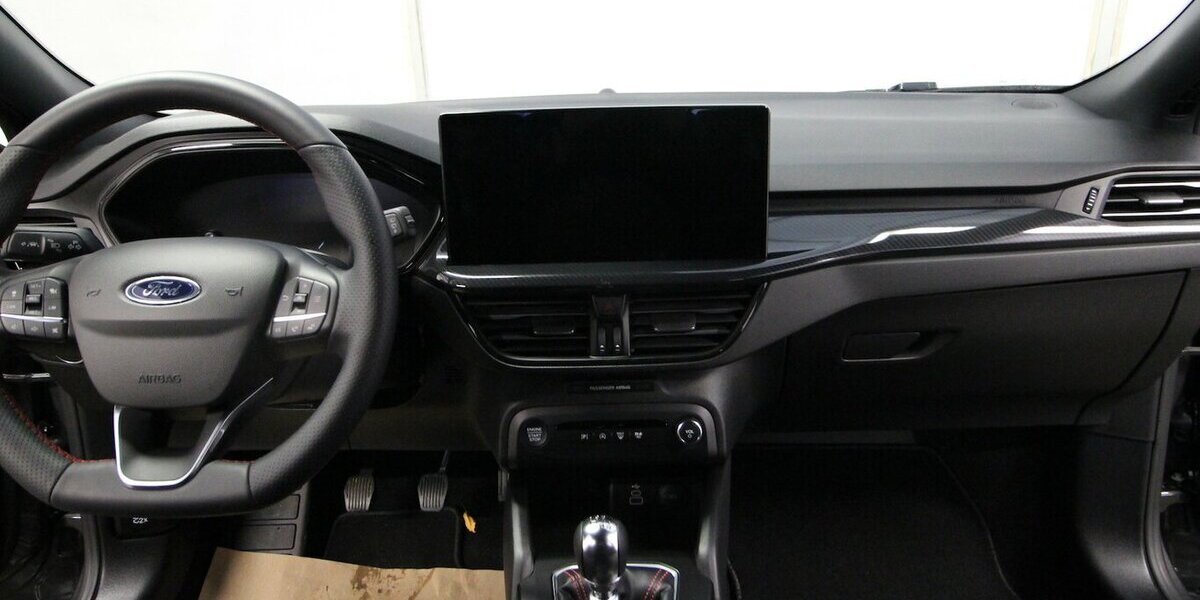 Ford Focus Turnier Mild-Hybrid ST-Line LED+NAVI+ACC 11.904 km 21.900 &euro; Hagenow 19230