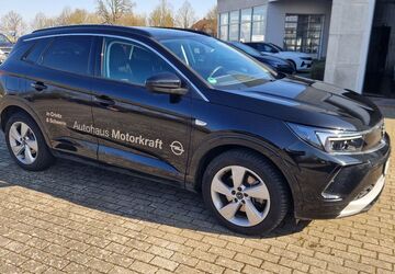 Opel Grandland (X) 39.890 km 28.400 &euro; Schwerin 19055