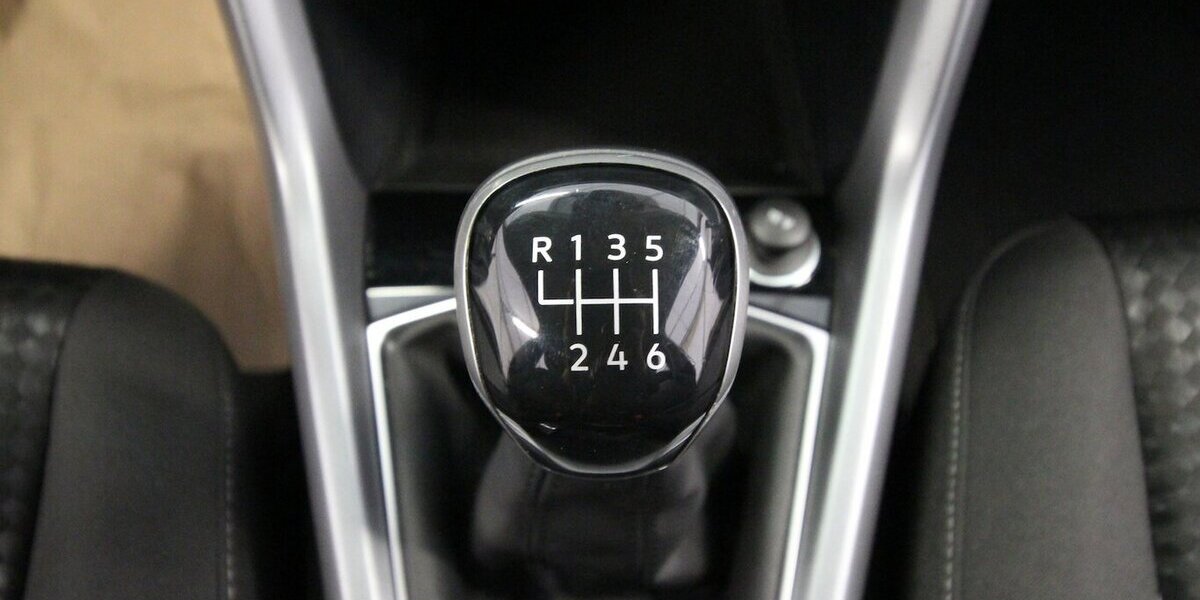 VW T-Cross TSI OPF Active LED+NAVI+KAMERA+ACC 46.636 km 19.900 &euro; Hagenow 19230