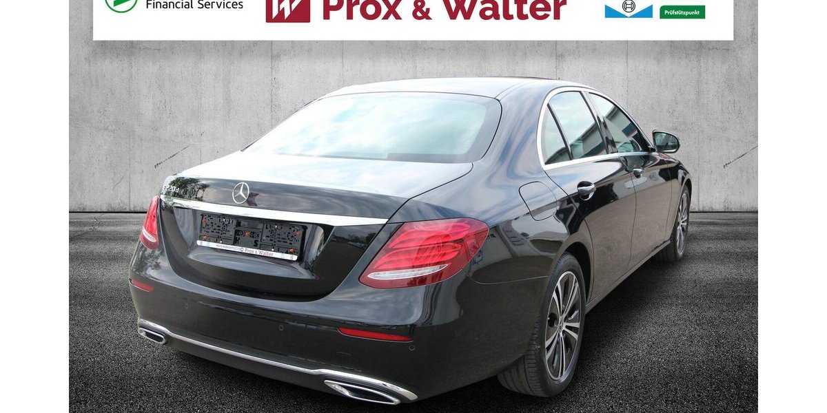 Mercedes-Benz E 220 d Avantgarde NAVI+LED+KAMERA+STANDHEIZUNG 36.458 km 38.500 &euro; Hagenow 19230