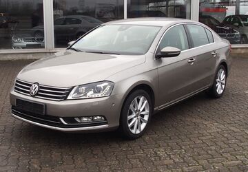 VW Passat 142.812 km 9.998 &euro; Pampow 19075