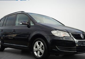 VW Touran 228.784 km 5.499 &euro; Wittenburg 19243