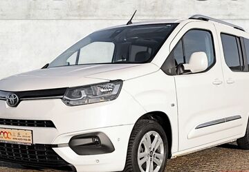Toyota Proace City 15.534 km 23.900 &euro; Schwerin 19057