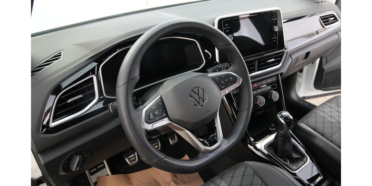 VW T-Roc TSI R-Line LED+ACC+SITZHEIZUNG 17.139 km 24.900 &euro; Hagenow 19230