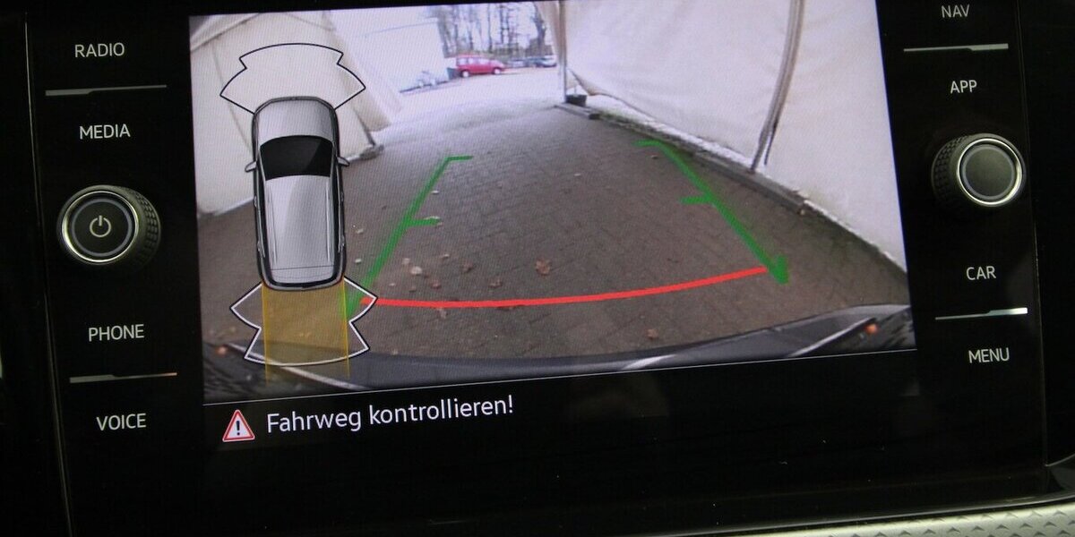 VW T-Cross TSI OPF Active LED+NAVI+KAMERA+ACC 47.327 km 19.900 &euro; Hagenow 19230