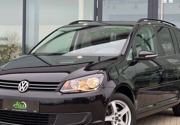 VW Touran 182.352 km 7.799 &euro; Pampow 19075