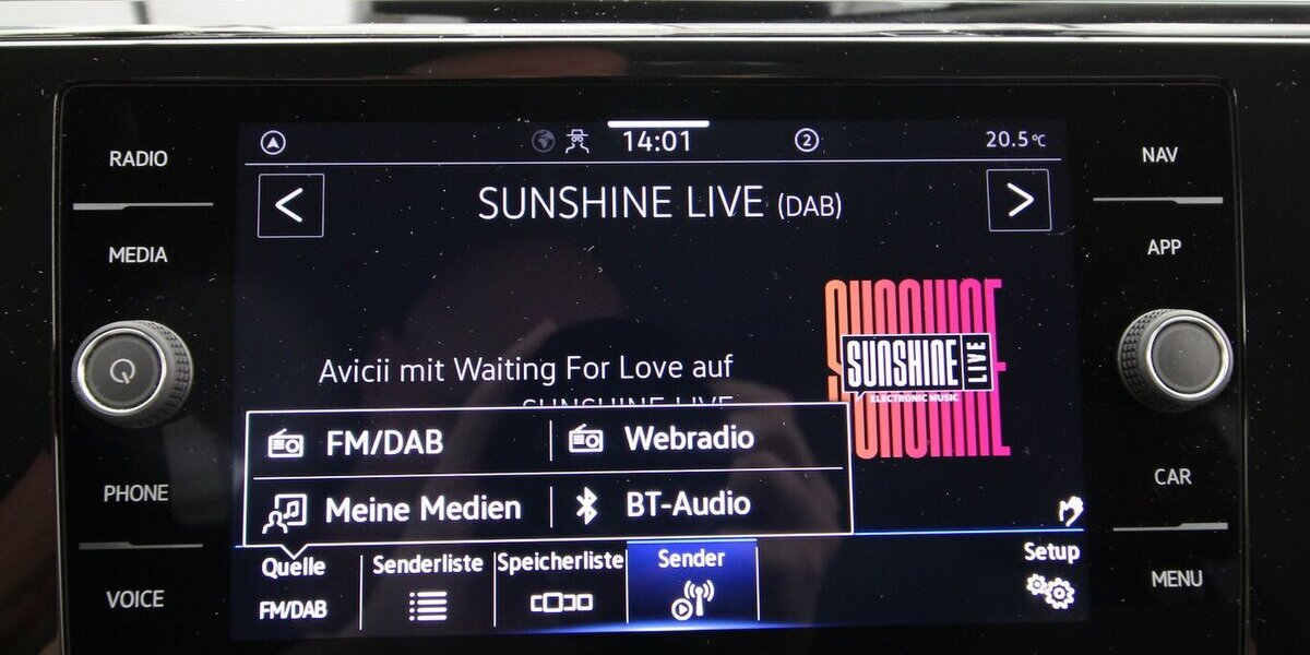 VW Touran 1.5 TSI 7-DSG Comfortline 7-SITZ+NAVI+AHK 22.923 km 32.790 &euro; Hagenow 19230