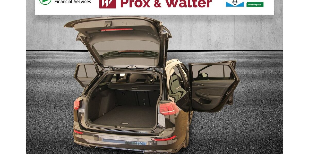 VW Golf VIII Variant 1.5 TSI R-Line LED+KAMERA+ACC 32.175 km 27.500 &euro; Hagenow 19230