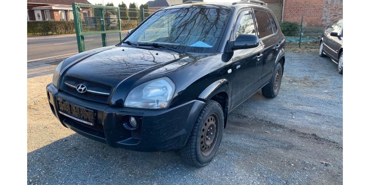 Hyundai TUCSON 216.000 km 1.400 &euro; Bandenitz 19230