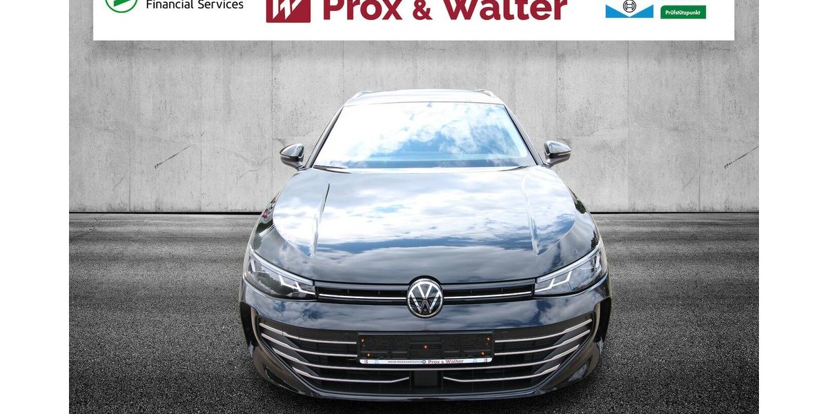 VW Passat Variant 1.5 eTSI 7-DSG Business LED+AHK 21.136 km 32.900 &euro; Hagenow 19230