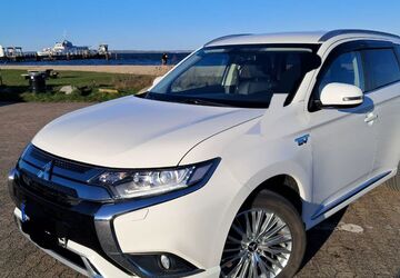 Mitsubishi Plug-in Hybrid Outlander 117.000 km 15.490 &euro; Wedendorfersee 19217