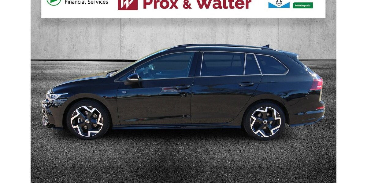 VW Golf VIII Variant 1.5 TSI R-Line LED+KAMERA+ACC 32.175 km 27.500 &euro; Hagenow 19230
