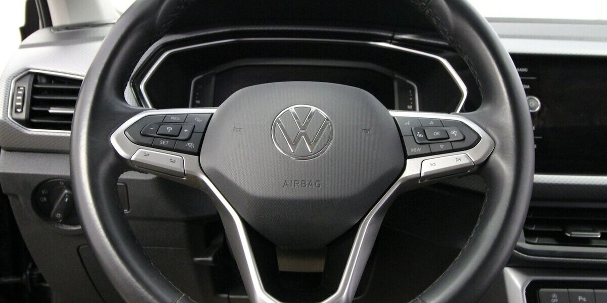 VW T-Cross TSI OPF Active LED+NAVI+KAMERA+ACC 37.252 km 19.900 &euro; Hagenow 19230