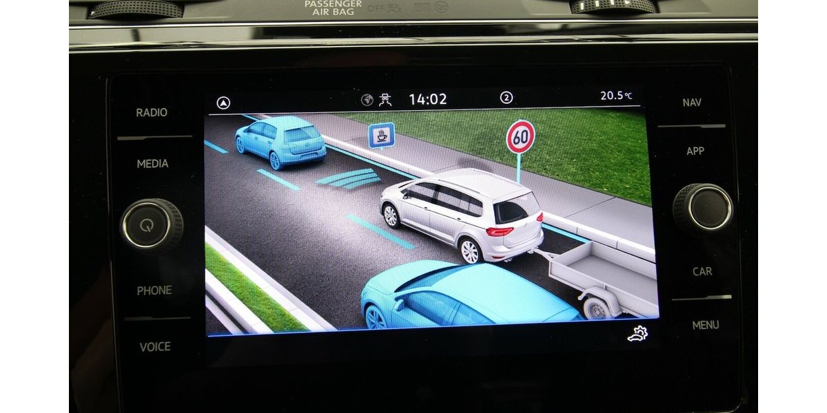 VW Touran 1.5 TSI 7-DSG Comfortline 7-SITZ+NAVI+AHK 25.069 km 32.790 &euro; Hagenow 19230