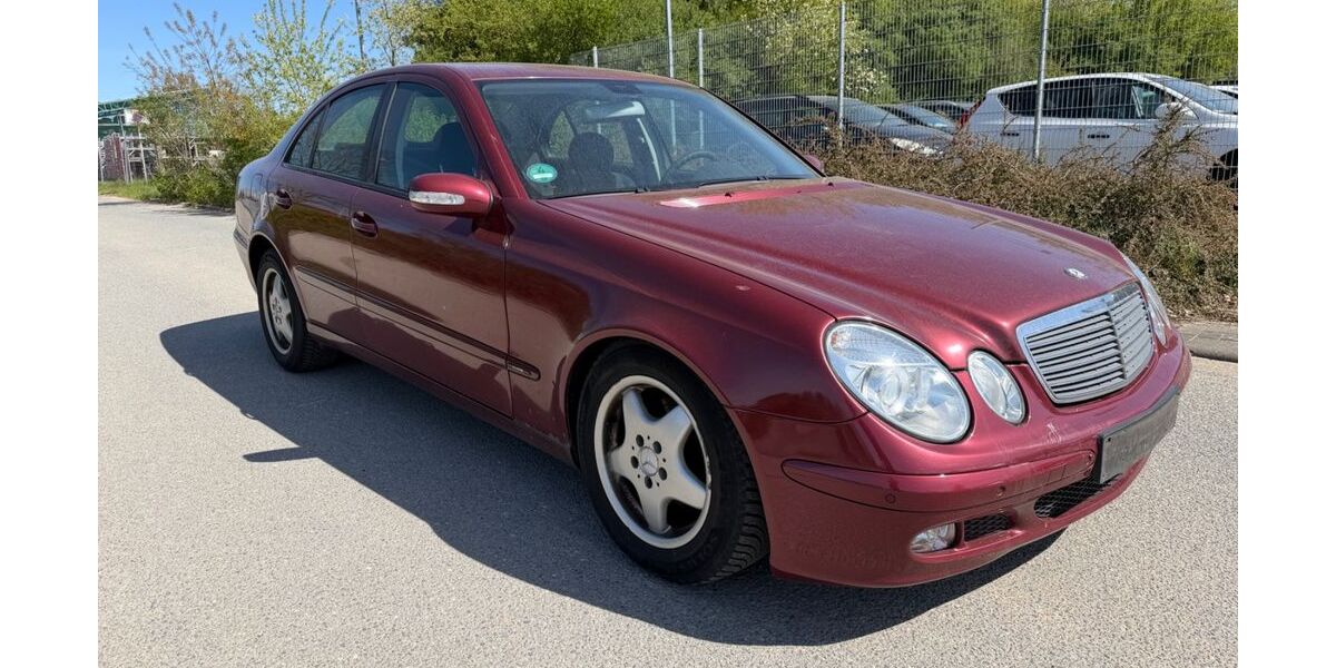 Mercedes-Benz E 200 374.000 km 1.100 &euro; Rastow 19077