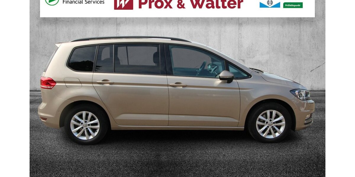 VW Touran 1.6 TDI BMT 7-DSG Comfortline NAVI+ACC 151.032 km 14.500 &euro; Hagenow 19230