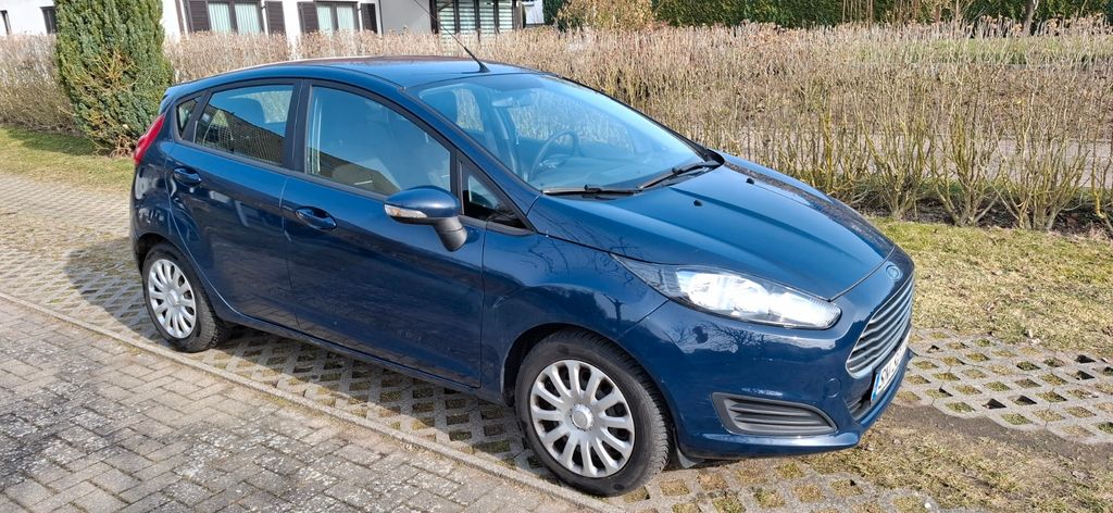 Ford Fiesta 180.050 km 3.650 &euro; Schwerin 19057