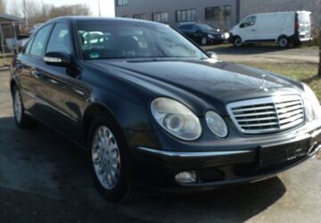 Mercedes-Benz E 320 243.322 km 2.500 &euro; Schwerin 19057