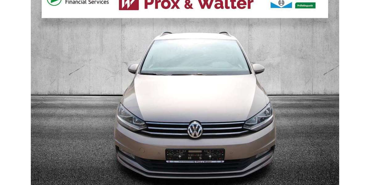 VW Touran 151.032 km 14.900 &euro; Hagenow 19230
