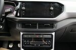 VW T-Cross TSI OPF Active LED+NAVI+KAMERA+ACC 47.327 km 19.900 &euro; Hagenow 19230