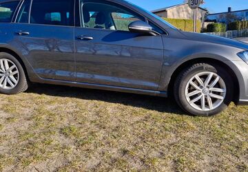 VW Golf 118.000 km 13.400 &euro; Warin 19417