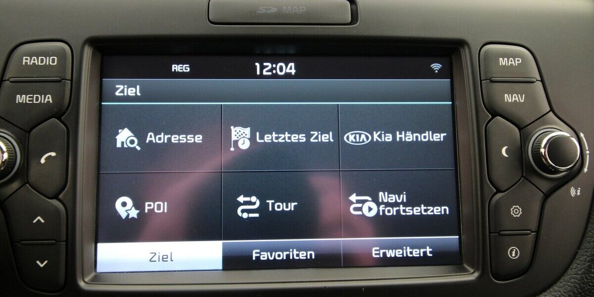 Kia cee´d T-GDI UEFA Euro NAVI+KAMERA+SITZHEIZUNG 84.807 km 10.700 &euro; Hagenow 19230